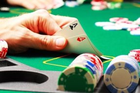 Cách chơi Poker – Luật chơi Poker mới nhất năm 2023